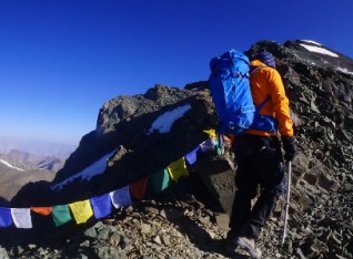 Https://trekveda.com/trek/stok-kangri-trek.php